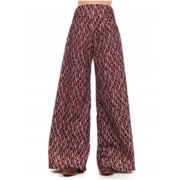 📦SOLD IN BUNDLE📦 Wide leg lace pants - Picture 3 of 4