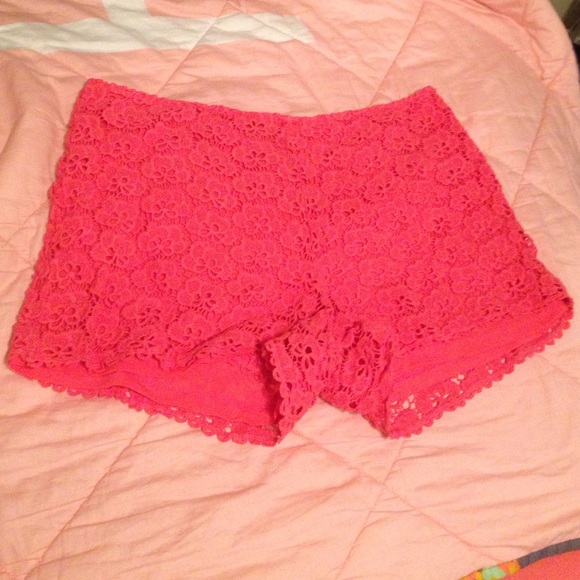 Coral floral shorts