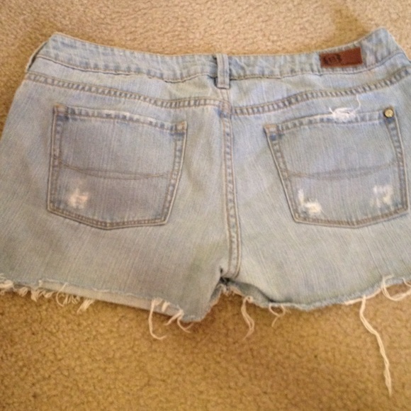Cut Off Denim Shorts - Picture 2 of 4