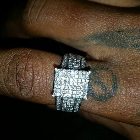 Princess cut diamonds ring sterling silver size 7
