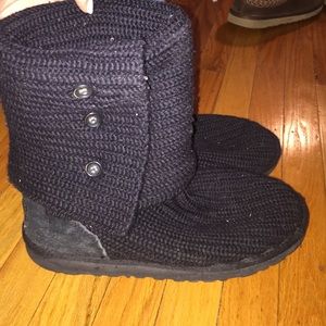 crochet black uggs