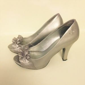 Hot silver heels!