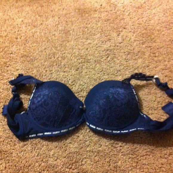 Adorable lace bra 😍