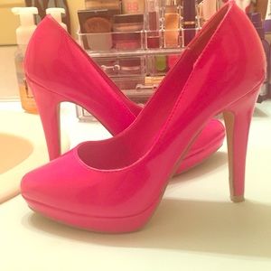 Pink pumps