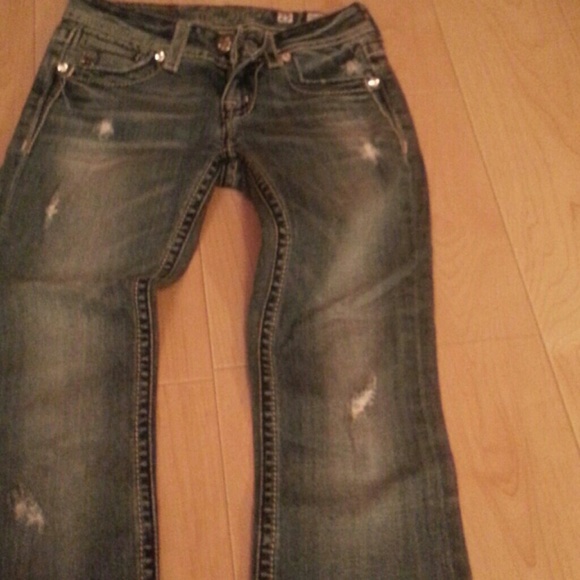 Sold - Picture 3 of 3