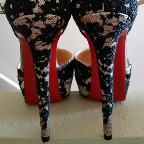 ***SOLD***Louboutin Lace Ronda Dina 140mm - Picture 4 of 4