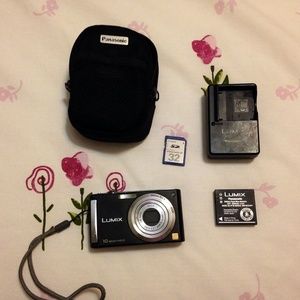 Panasonic Lumix 10.1 camera bundle