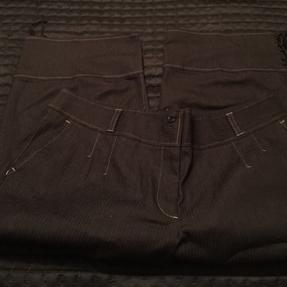 DARK TONED JEAN CAPRI
