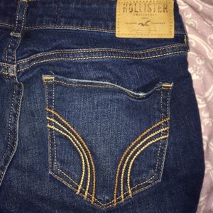 Dark wash hollister jeans w/ zippers on the ankles