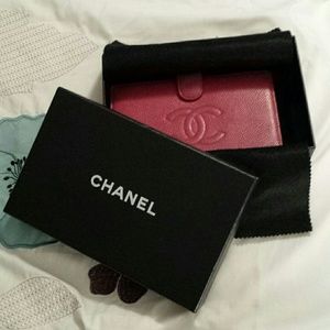 Chanel wallet $275 PAYPAL