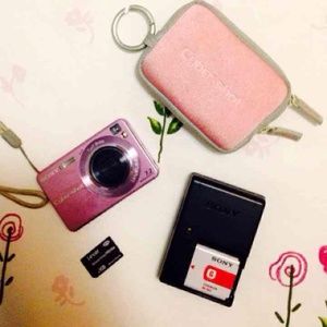 Pink Sony Cybershot camera bundle