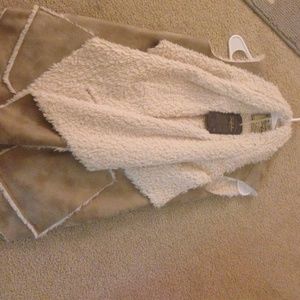 Zara beige leather and fur vest