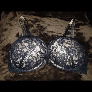 Victoria's Secret 36C Miraculous Plunge Bra