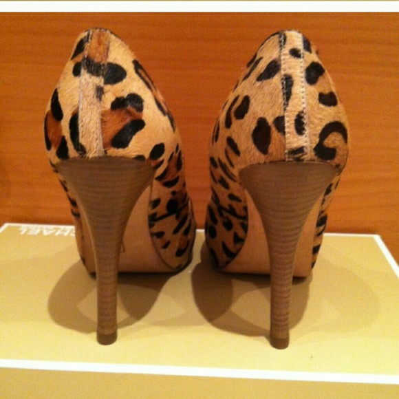 BRAND NEW steven by steve madden heels