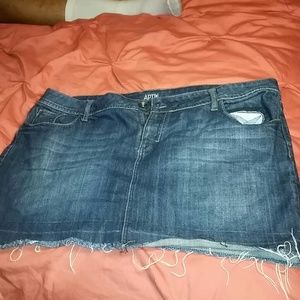 Plus size Apt 9 skirt