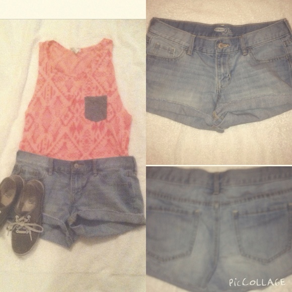 Old Navy Size 4 Jean Shorts - Picture 1 of 2