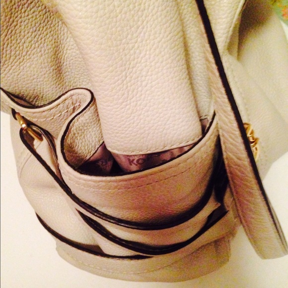 Michael Kors Gansevoort ON SALE $130 - Picture 3 of 4