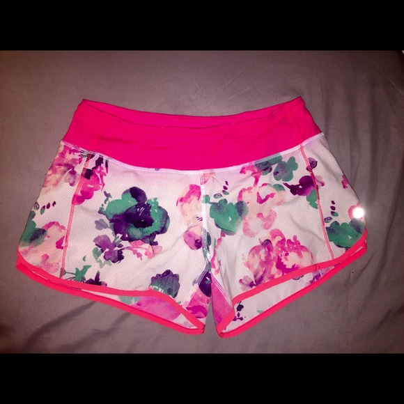 💛SOLD SOLD💛RARE Lululemon Blurred Blossom