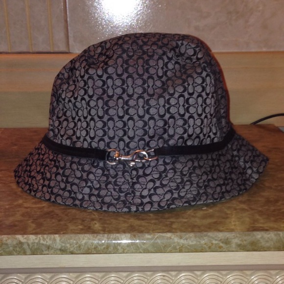 💯 Cute coach Hat 👒