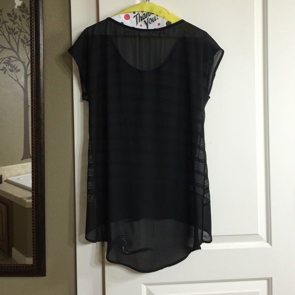 High-Low Lush Top - Picture 3 of 4