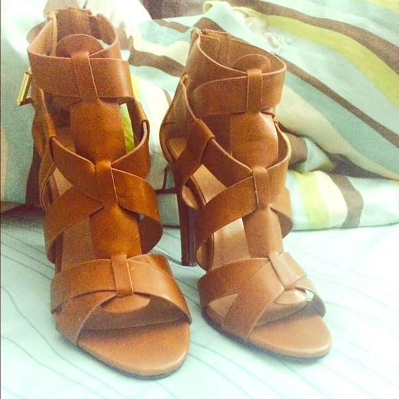 HEELS!!