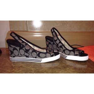 💯 Coach Wedges 🎀