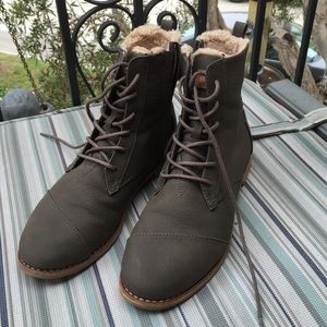 Toms boots
