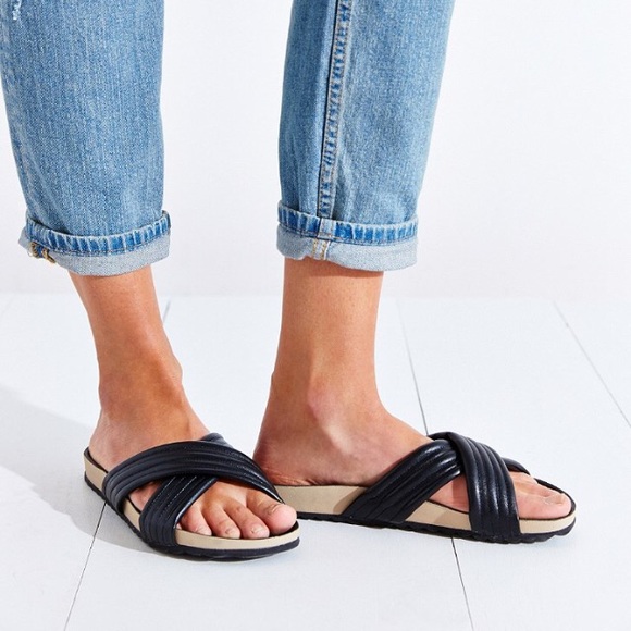 Dune Jolene Puff  Slide Sandal (NIB) - Picture 3 of 3