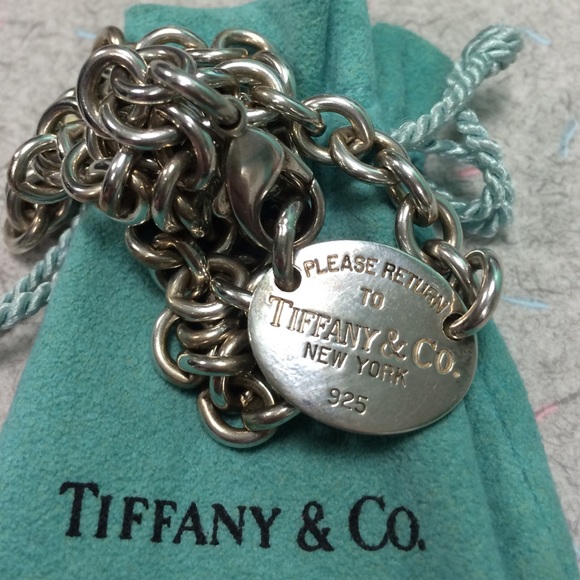 Return to Tiffany oval tag necklace