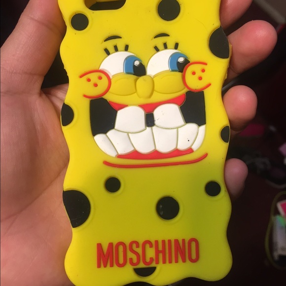 Moschino  iphone 5  case