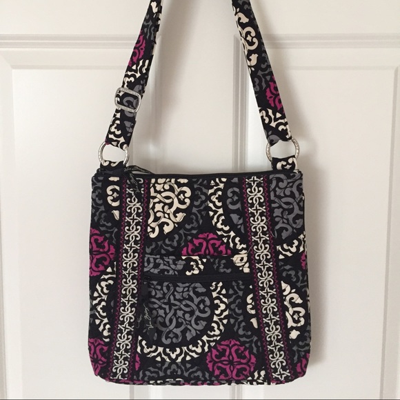 Vera Bradley Hipster in Canterbury Magenta