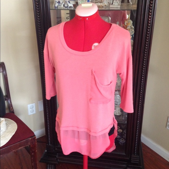 Coral 3/4 sleeve top