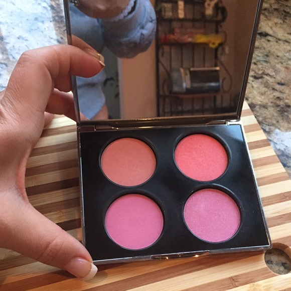 Tarina Tarantino Dollskin 4 Blush Palette
