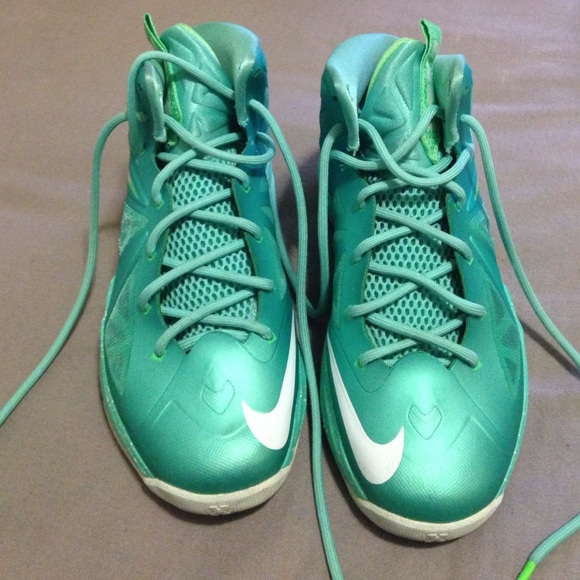 Lebron Mint Green - Easter Edition
