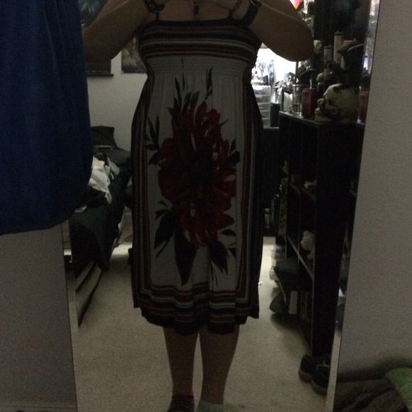 Black red and off white rose maxi dress - Picture 2 of 3