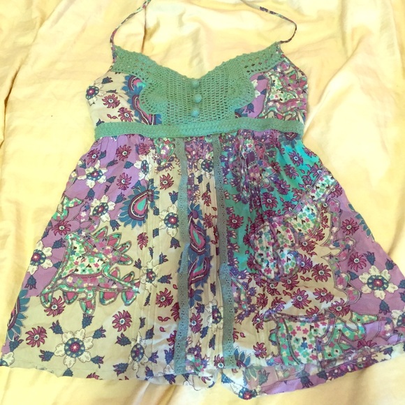 Gorgeous halter with crochet knitting