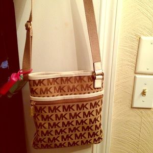 Mk cross body