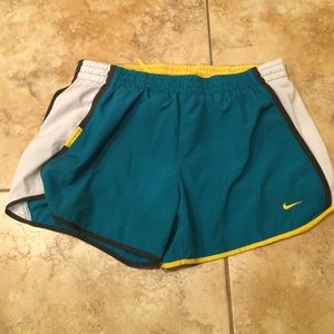 Nike Livestrong Dri-Fit shorts size Medium