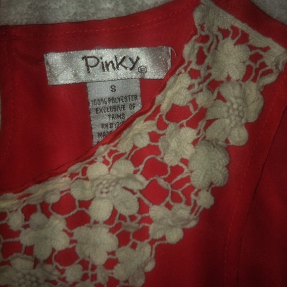 Coral Tank W/ Lace PeterPan Collar - Picture 2 of 2