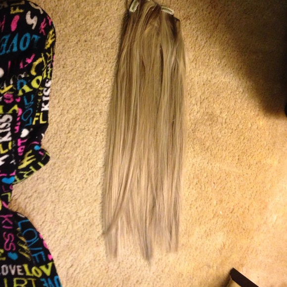 Artificial extensions 22" 180 grams dirty blonde