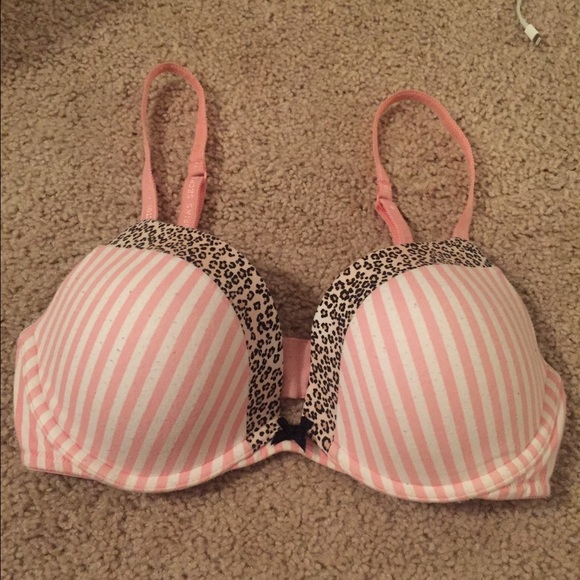 ❌SOLD❌ Victoria's Secret Pink Push-Up Bra 34D