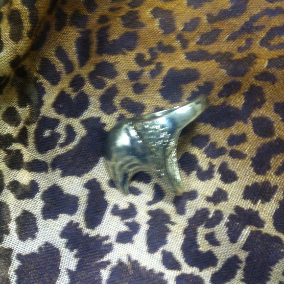 Modcloth Talon ring size 6