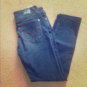 Levi 524 skinny jeans