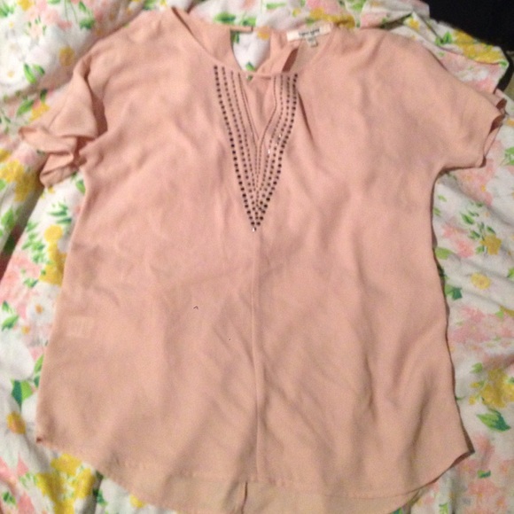 Daniel rainn Pink top with black stone neckline