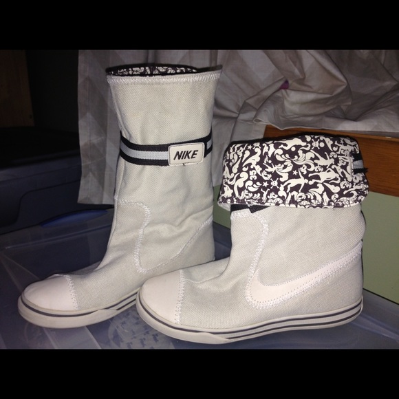 Nike Boots