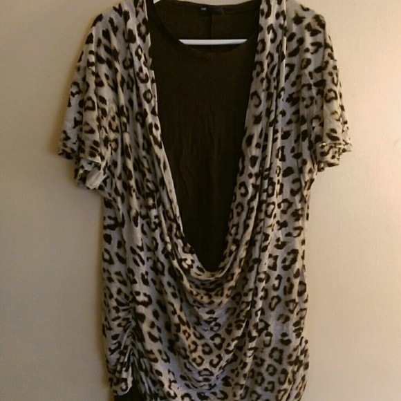 2 piece Gap cheetah print top and shirt