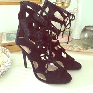 Size 7 black lace up heels BRAND NEW