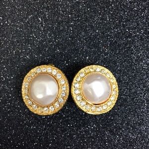 Authentic Vintage Chanel Faux Pearl Earring