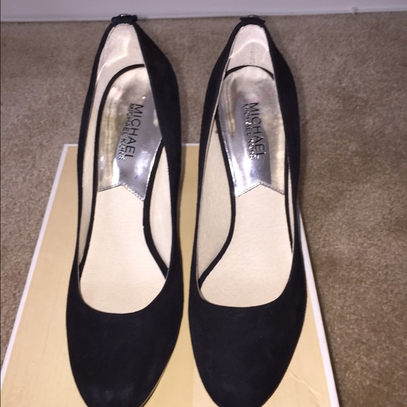 Michael Kors black suede shoes - Picture 1 of 4