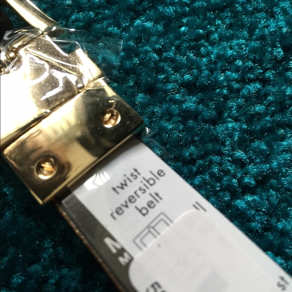 MK😻tan reversible belt - Picture 2 of 3